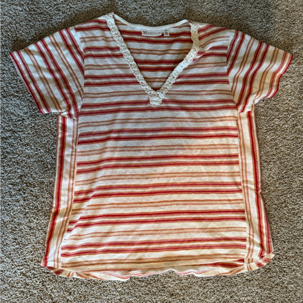 Rafaella Striped Short Sleeve V-Neck Top in Cream and Red